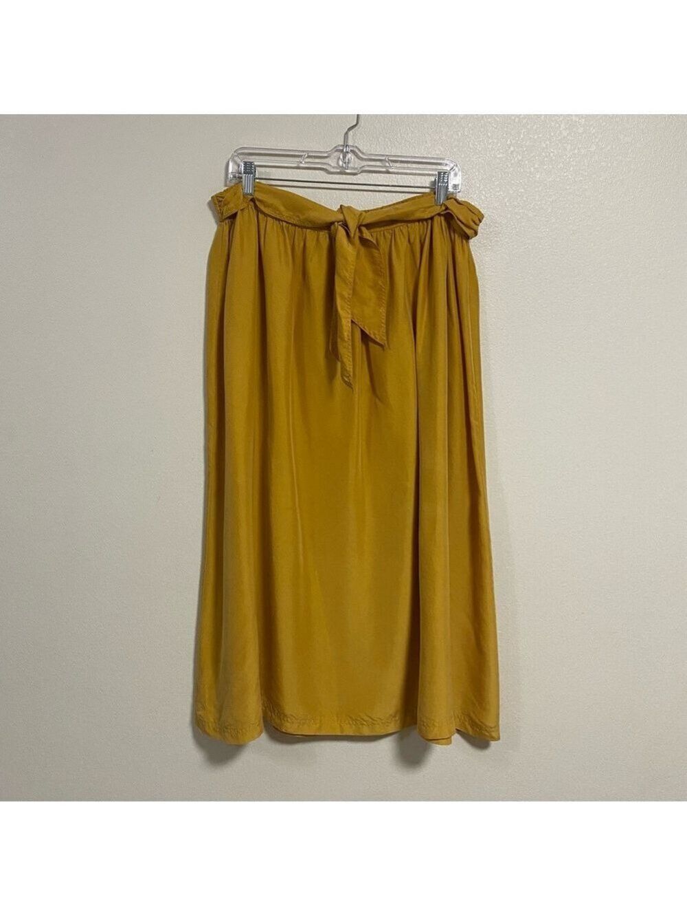 Chaus Skirt Women's Size XL Gold 100% Silk Tie-Waist Midi Maxi Skirt - FLAWS